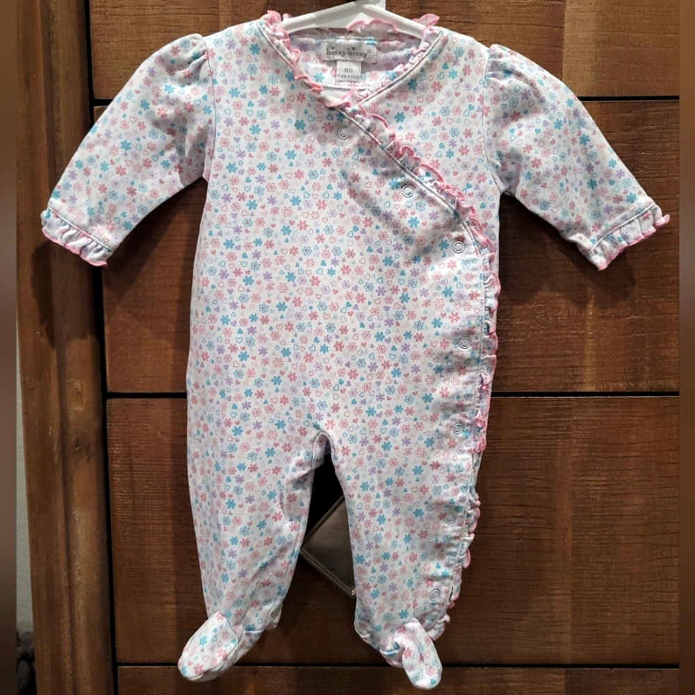 Newborn Kissy Kissy Pajamas